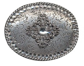 Jeweled center design in oval 
